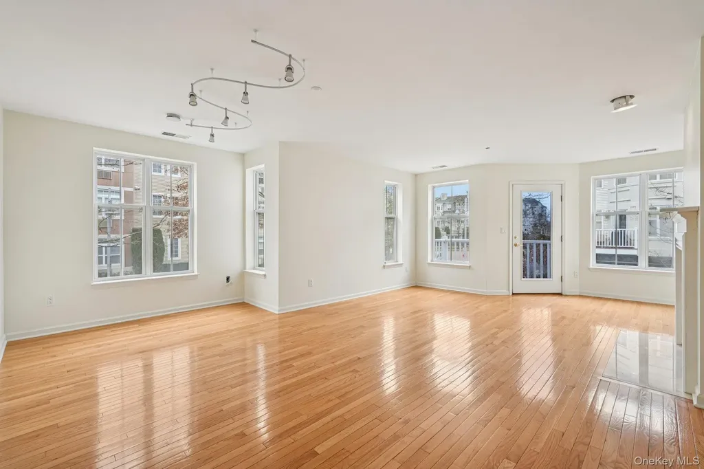 2 Leeward Drive Haverstraw NY 10927