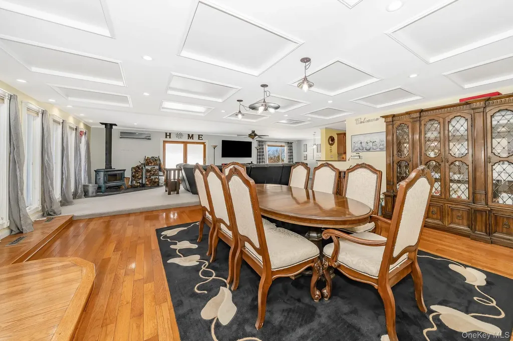 3 Aron Street Smithtown NY 11787