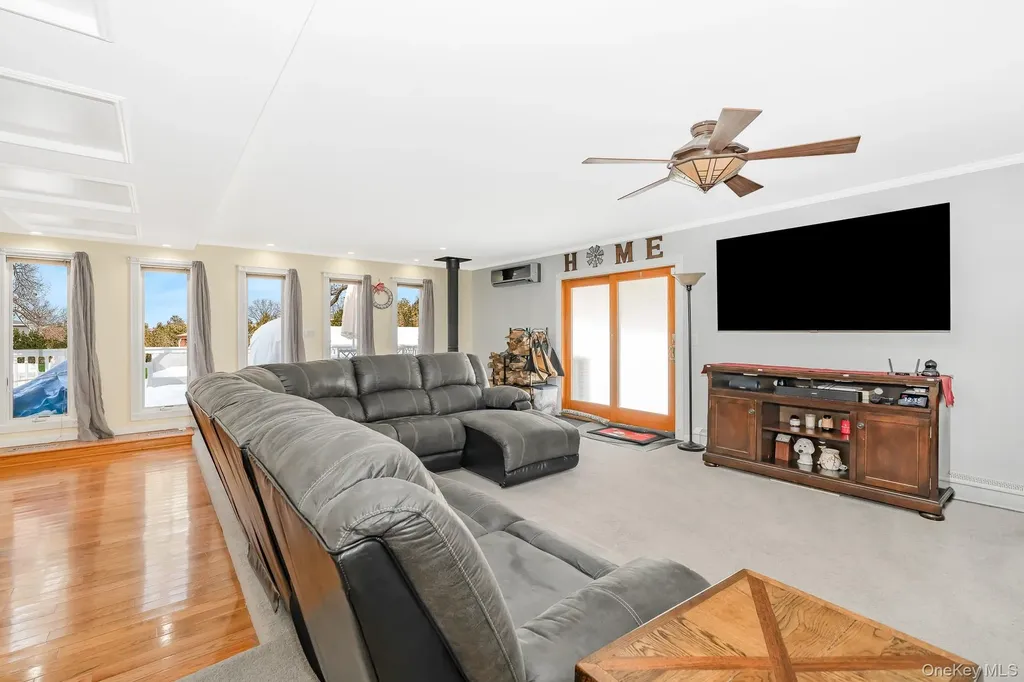 3 Aron Street Smithtown NY 11787