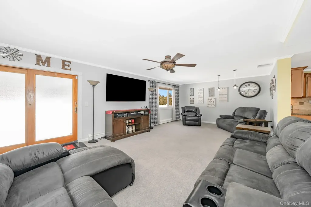 3 Aron Street Smithtown NY 11787