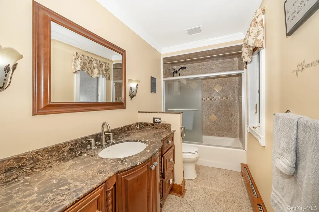 3 Aron Street Smithtown NY 11787