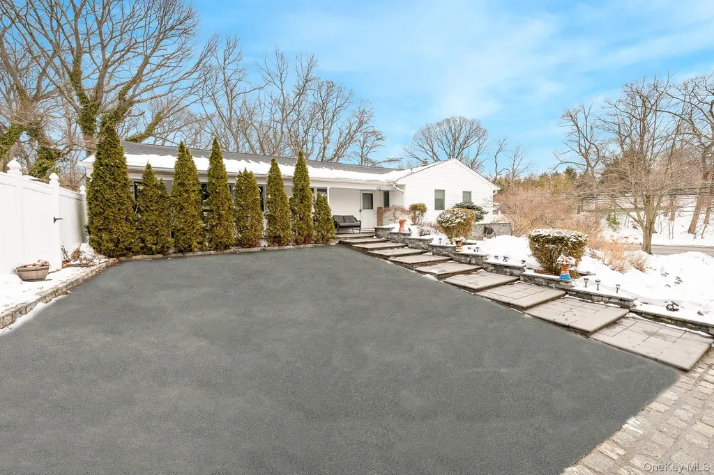 3 Aron Street Smithtown NY 11787