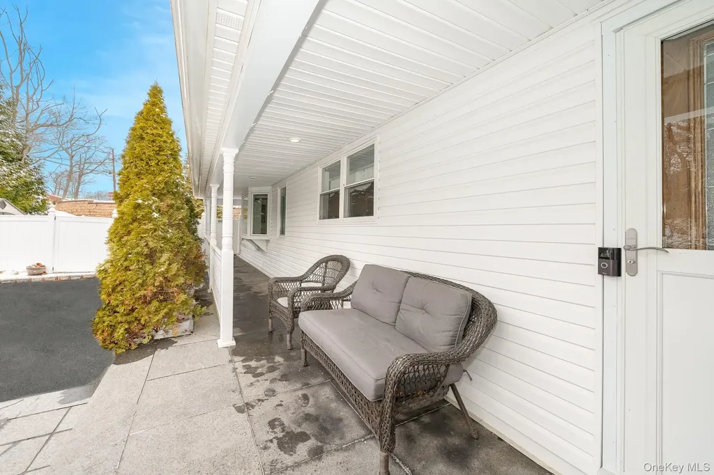 3 Aron Street Smithtown NY 11787