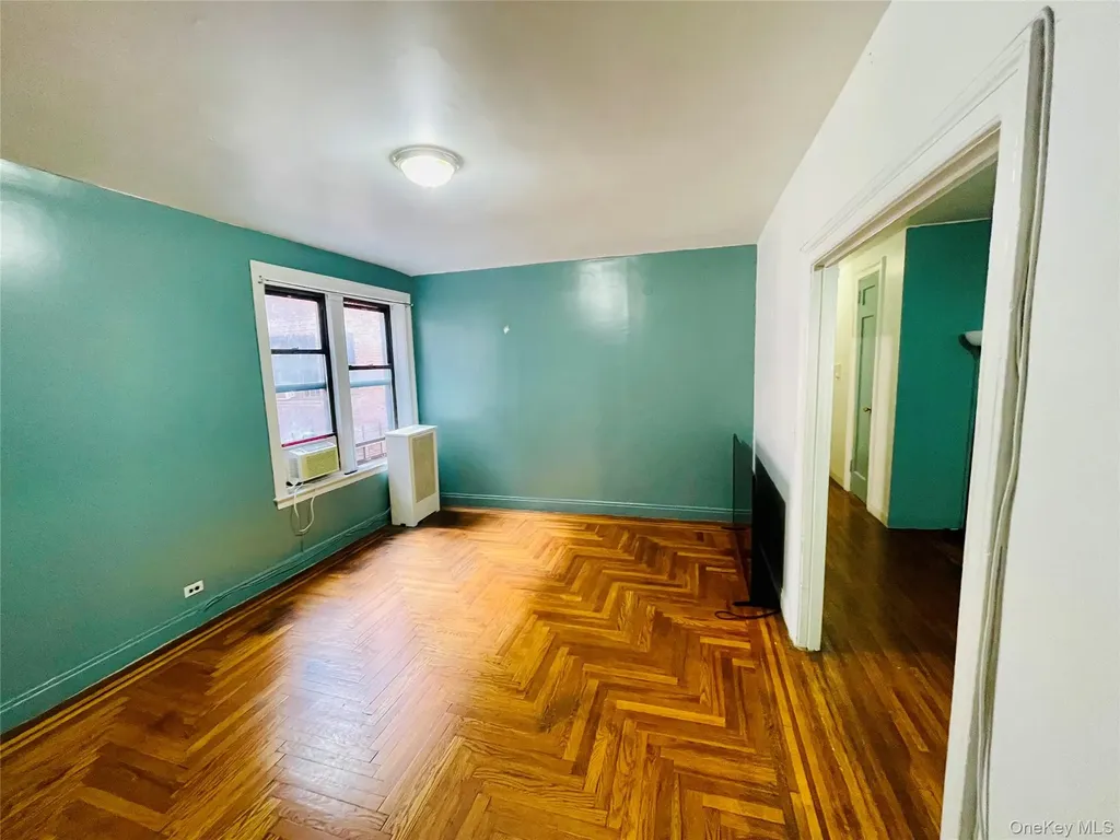 2199 Holland Avenue Bronx NY 10462