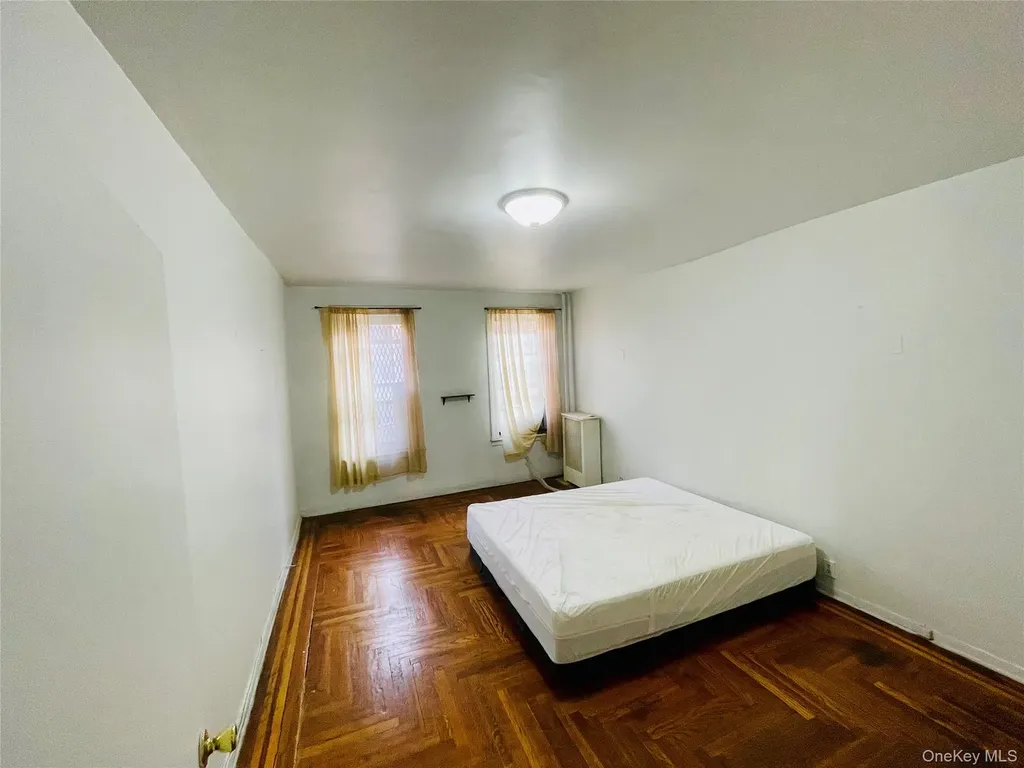 2199 Holland Avenue Bronx NY 10462