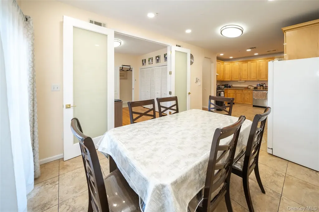 4 Rose Garden Way Monsey NY 10952