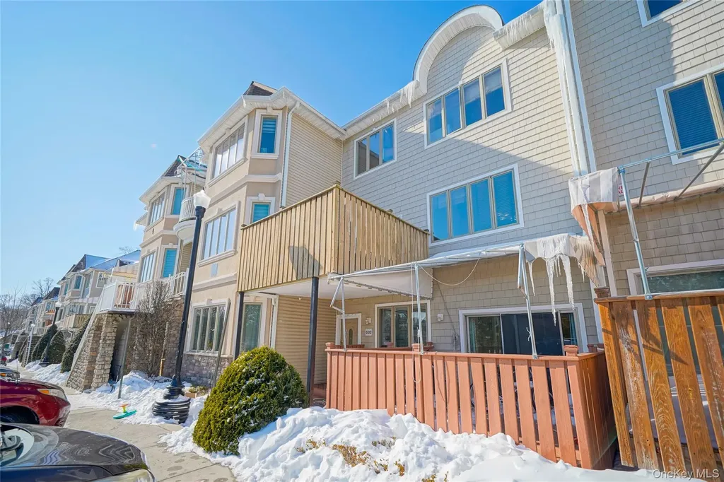 4 Rose Garden Way Monsey NY 10952