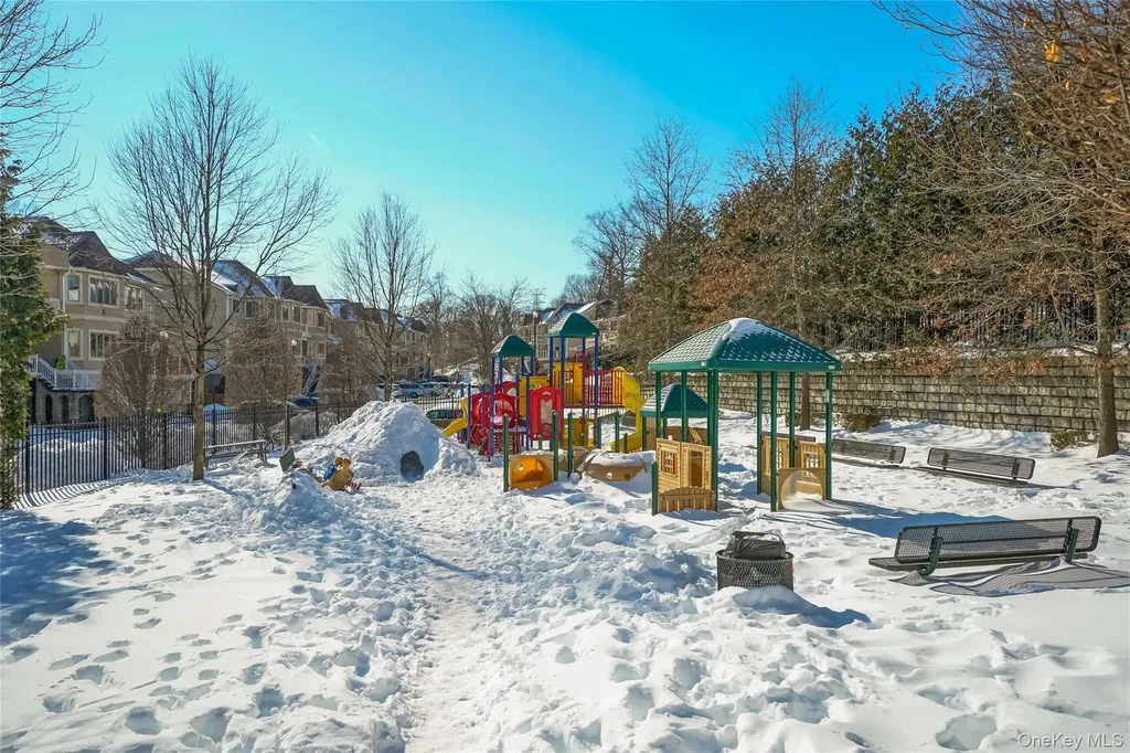 4 Rose Garden Way Monsey NY 10952