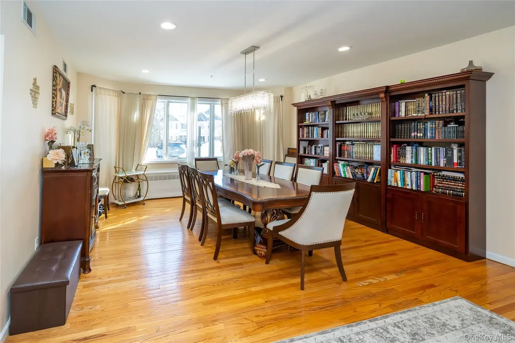 4 Rose Garden Way Monsey NY 10952