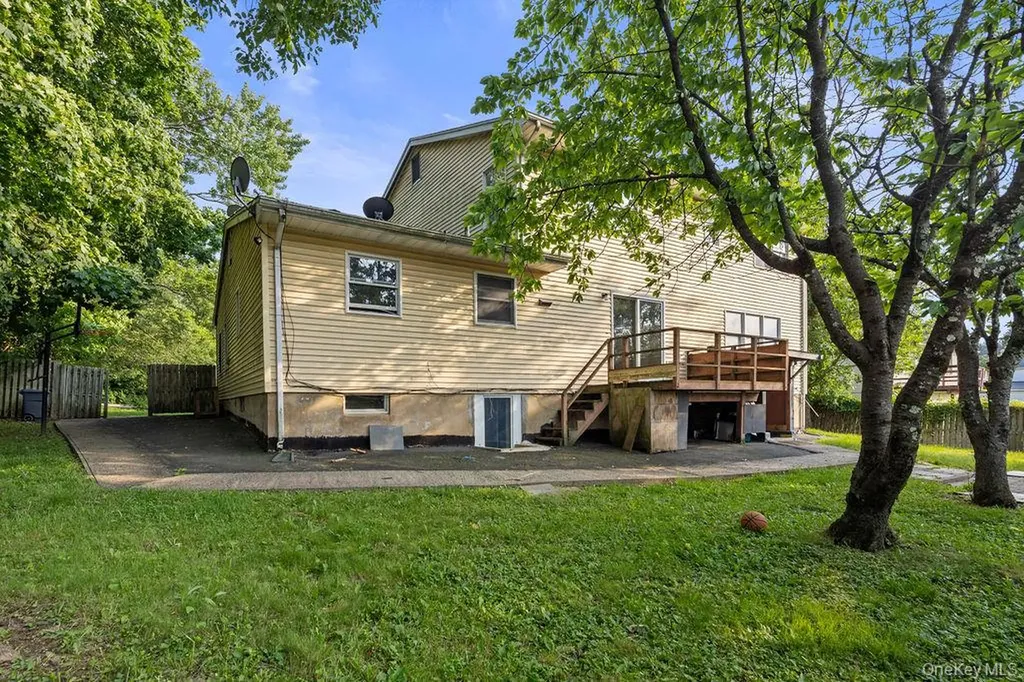 12 Gillis Avenue Nyack NY 10960