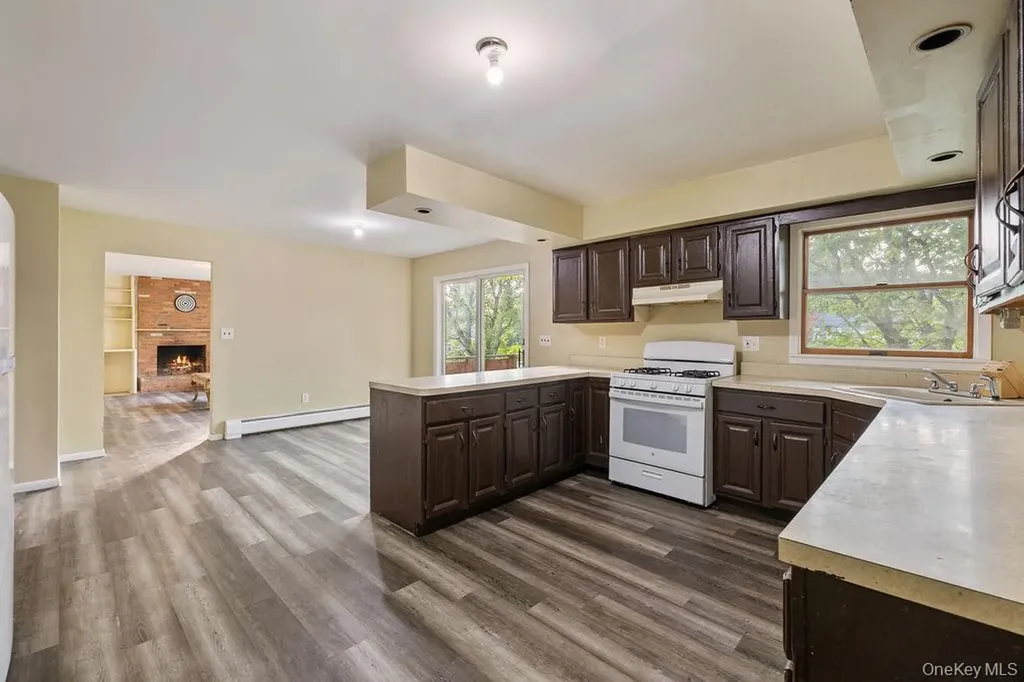 12 Gillis Avenue Nyack NY 10960