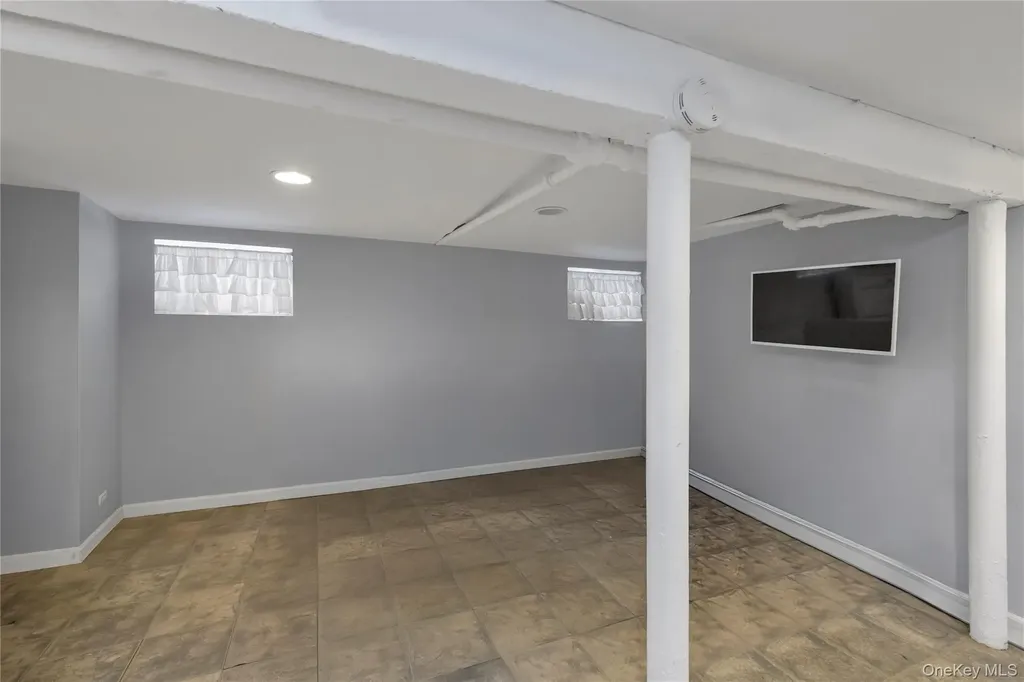 157-22 25th Drive Flushing NY 11354
