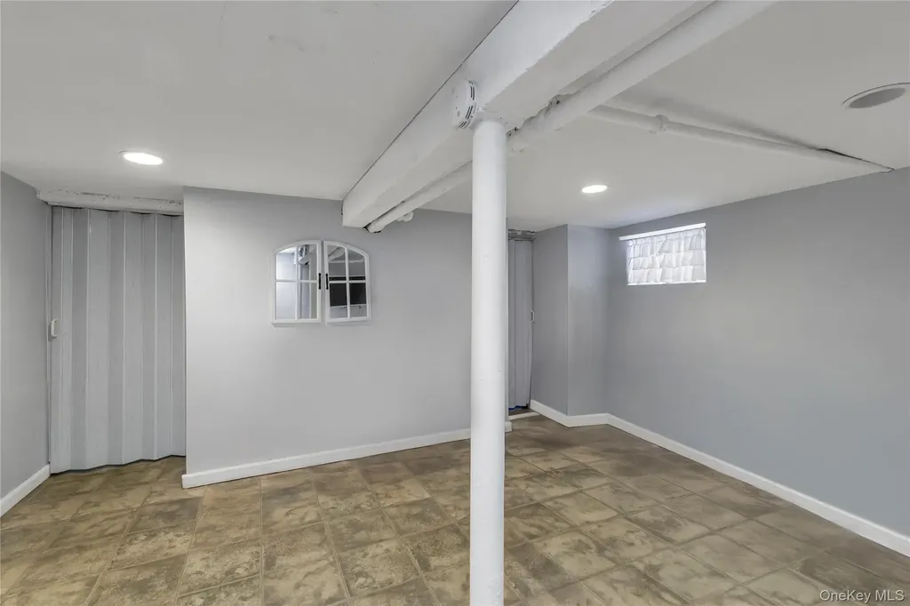 157-22 25th Drive Flushing NY 11354