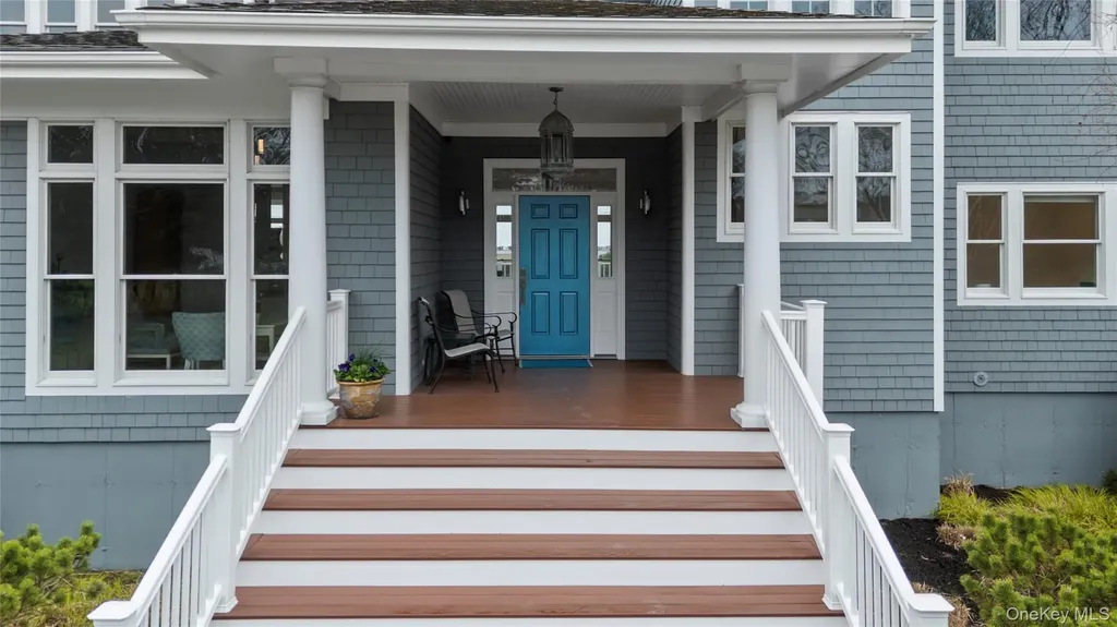 14 S Country Road Westhampton NY 11977
