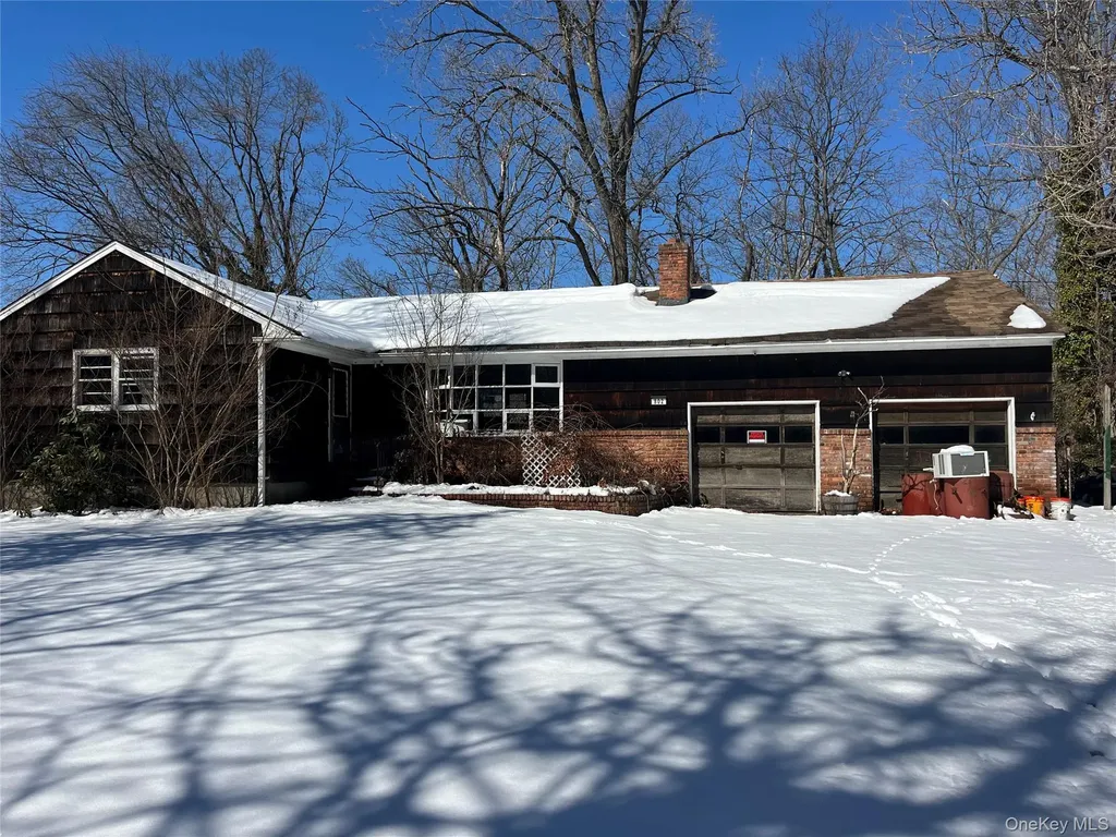 802 Tooker Avenue West Babylon NY 11704