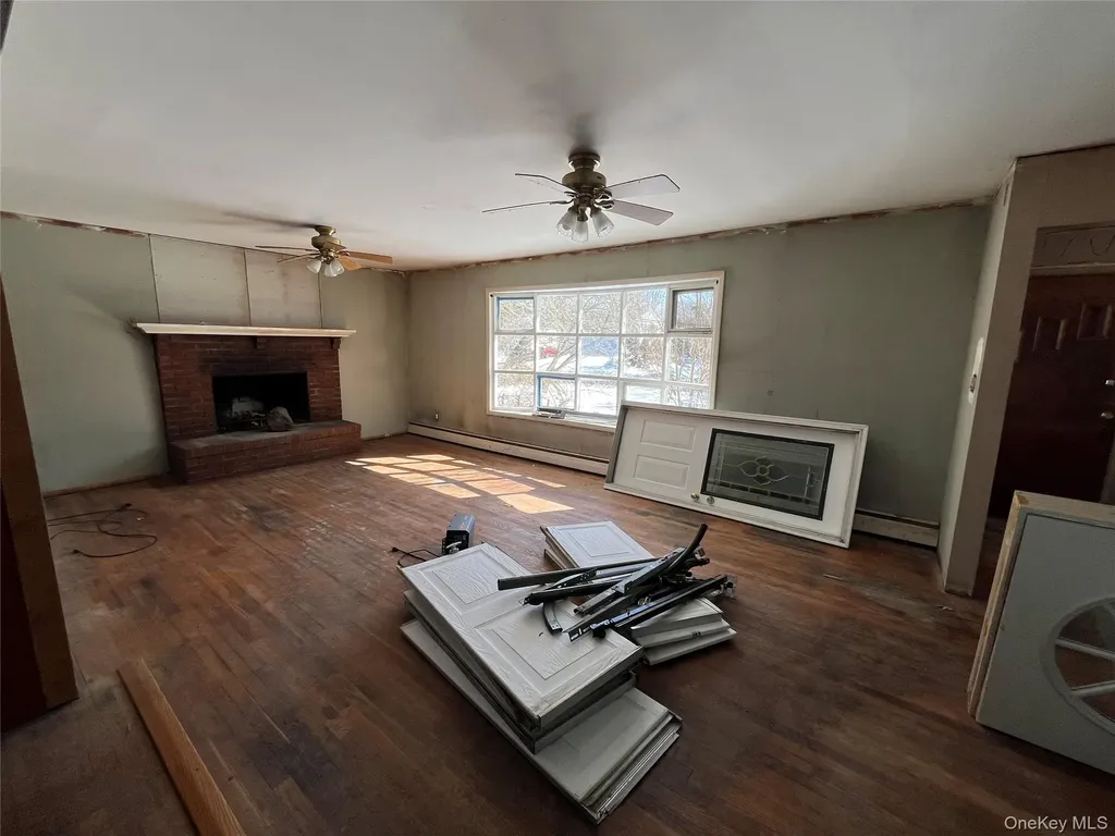 802 Tooker Avenue West Babylon NY 11704