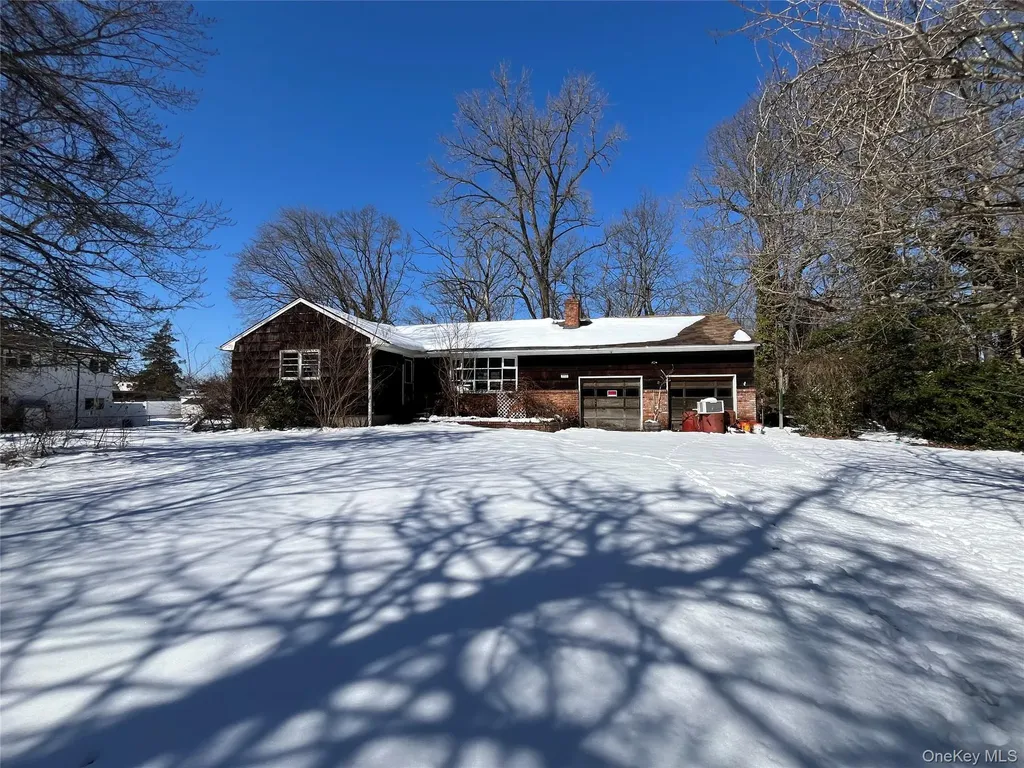 802 Tooker Avenue West Babylon NY 11704