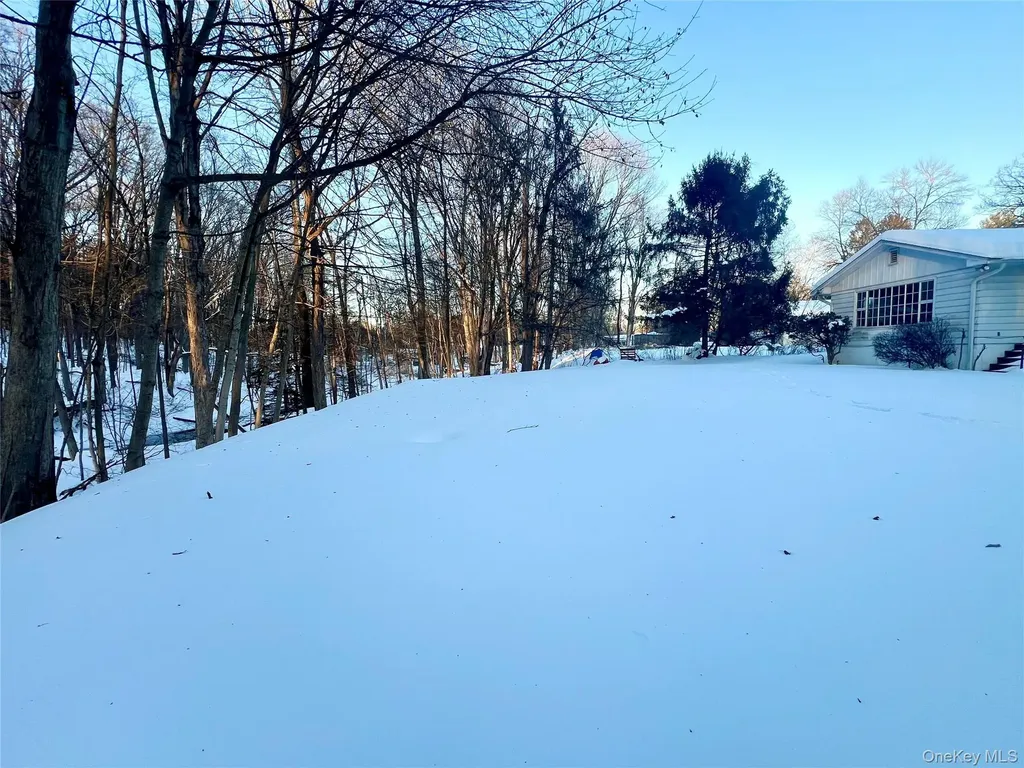 35 Sandi Drive Poughkeepsie NY 12603