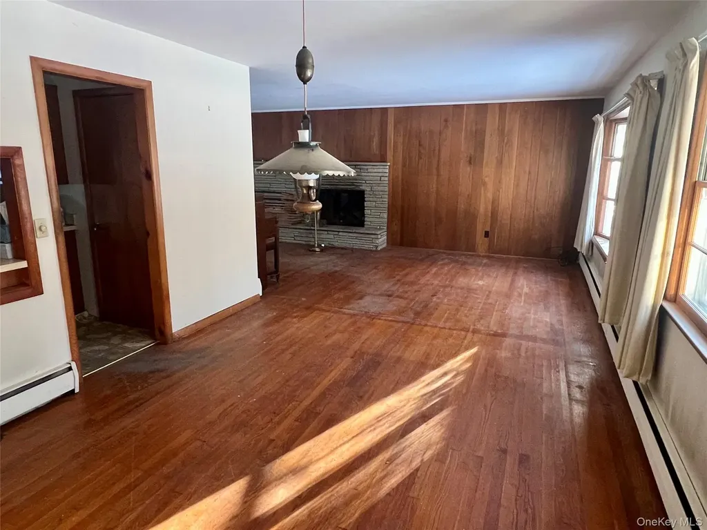 35 Sandi Drive Poughkeepsie NY 12603
