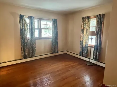 35 Sandi Drive Poughkeepsie NY 12603