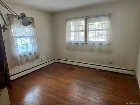 35 Sandi Drive Poughkeepsie NY 12603