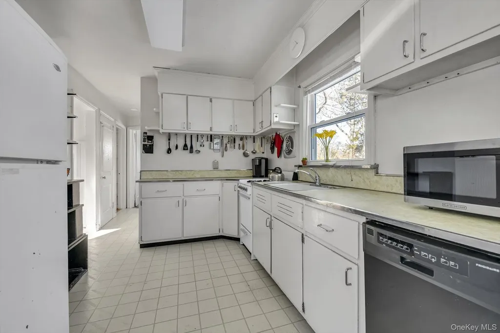 76 Burt Avenue Northport NY 11768