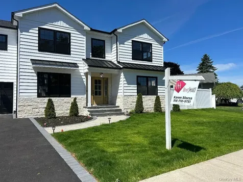 26 Essex Road Bethpage NY 11714