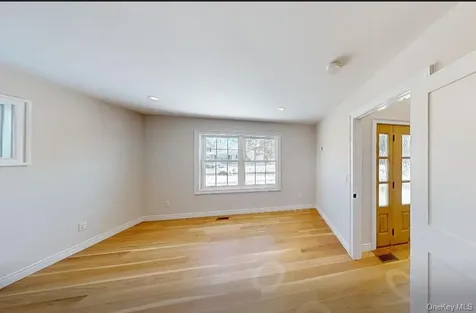 26 Essex Road Bethpage NY 11714