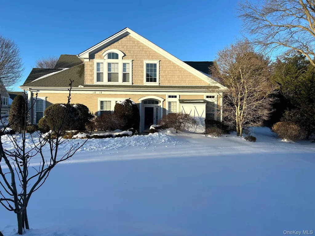 171 Symphony Drive Lake Grove NY 11755