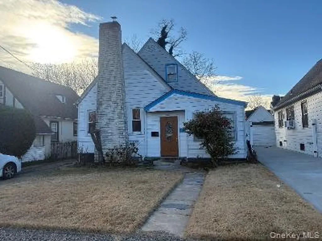 980 Wallace Avenue North Baldwin NY 11510