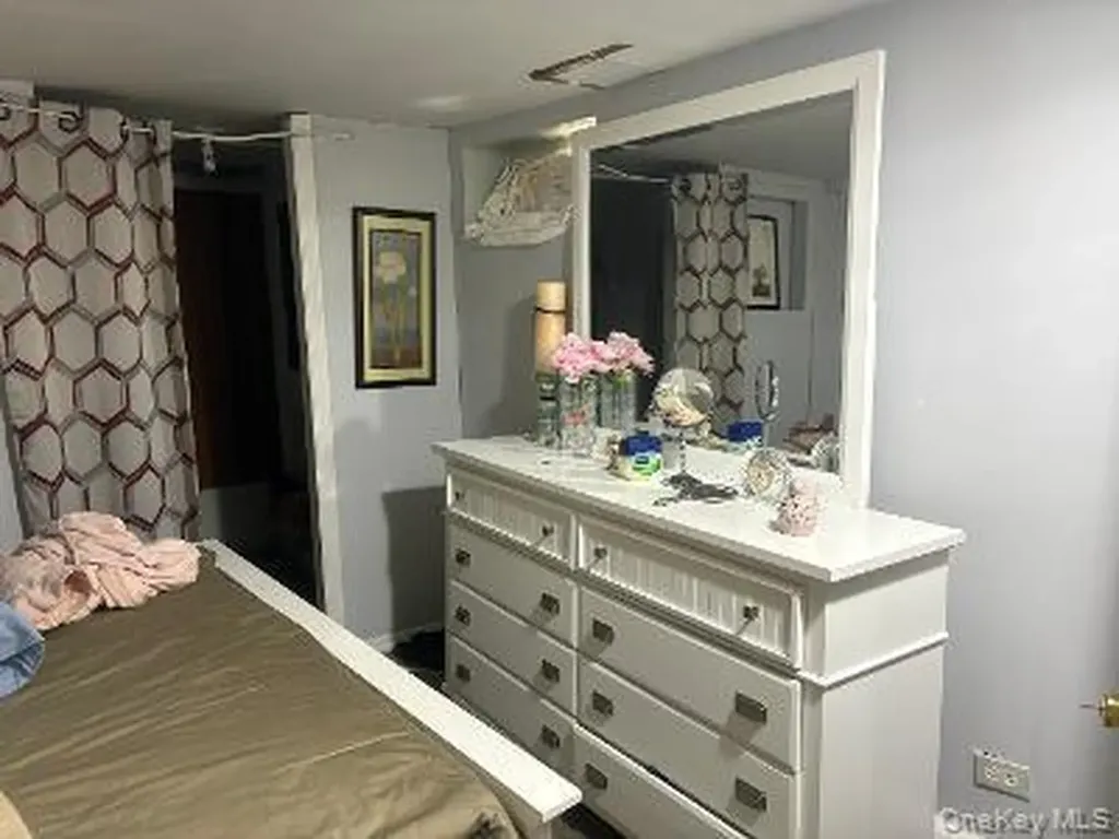 980 Wallace Avenue North Baldwin NY 11510