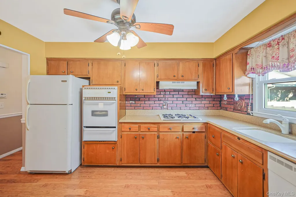 2009 Newbridge Road Bellmore NY 11710