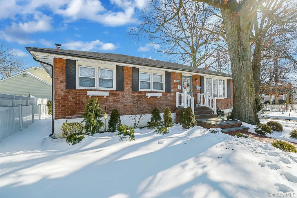 2009 Newbridge Road Bellmore NY 11710