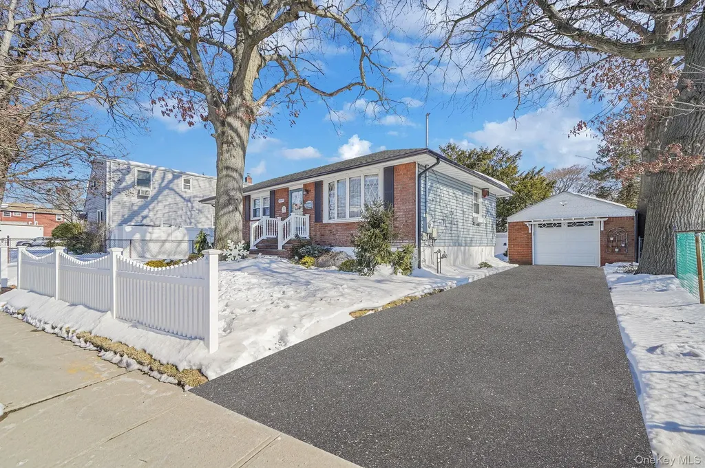 2009 Newbridge Road Bellmore NY 11710