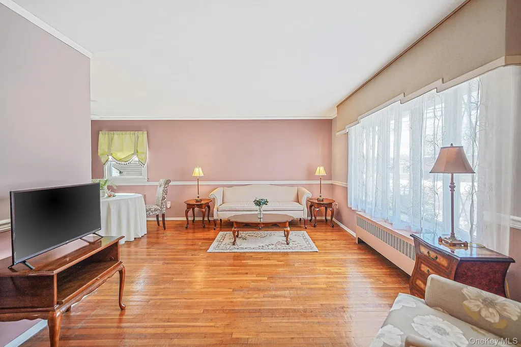 2009 Newbridge Road Bellmore NY 11710