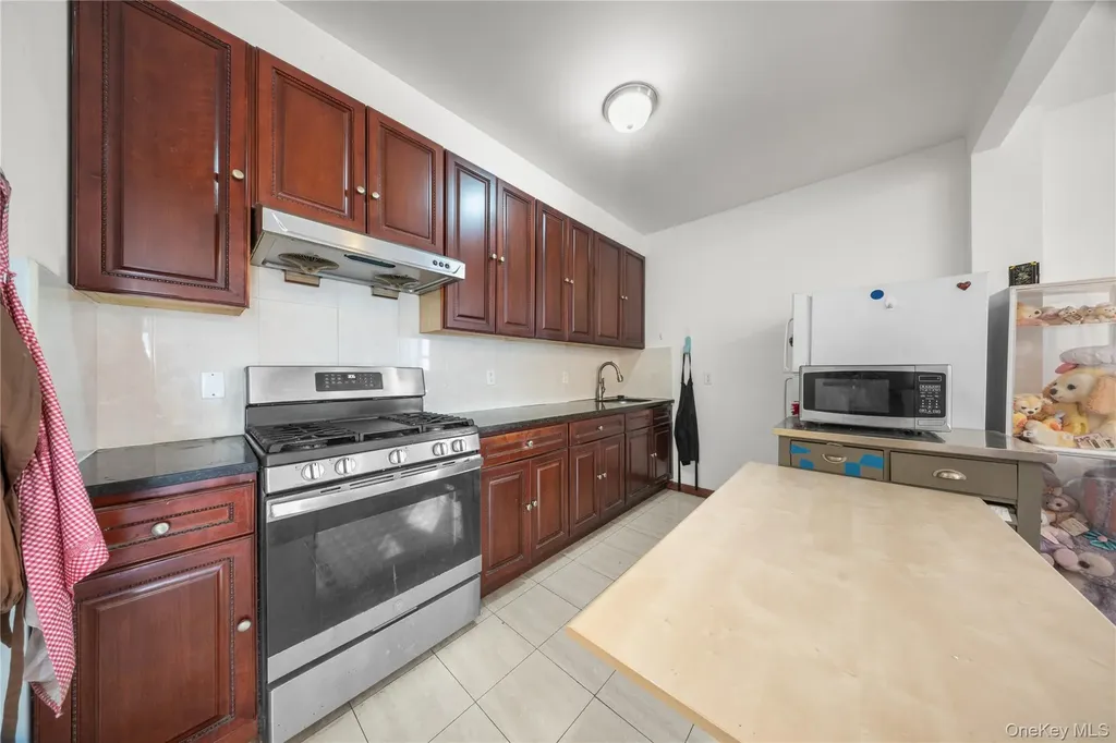 141-52 33rd Avenue Flushing NY 11354