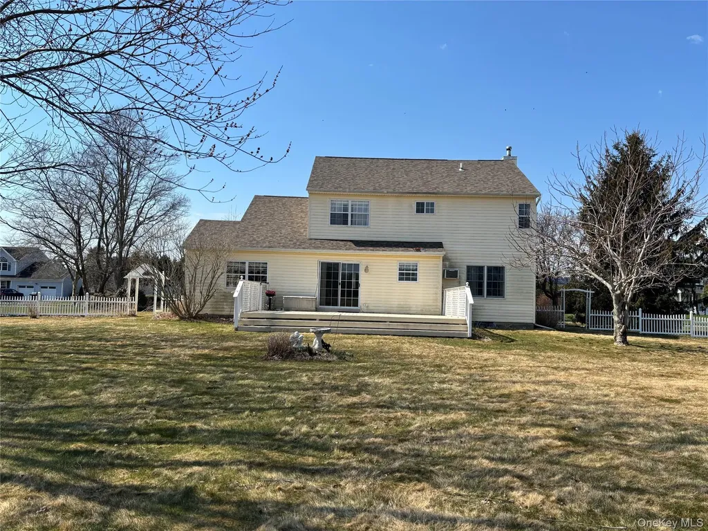 125 Northgate Circle Baiting Hollow NY 11933