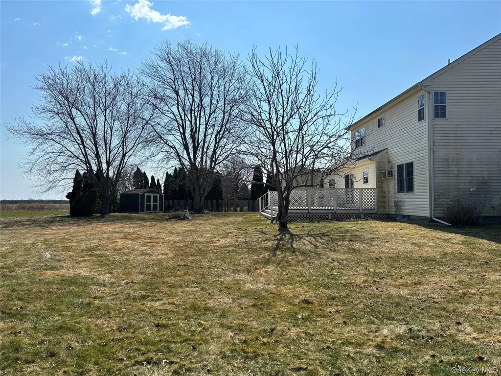 125 Northgate Circle Baiting Hollow NY 11933
