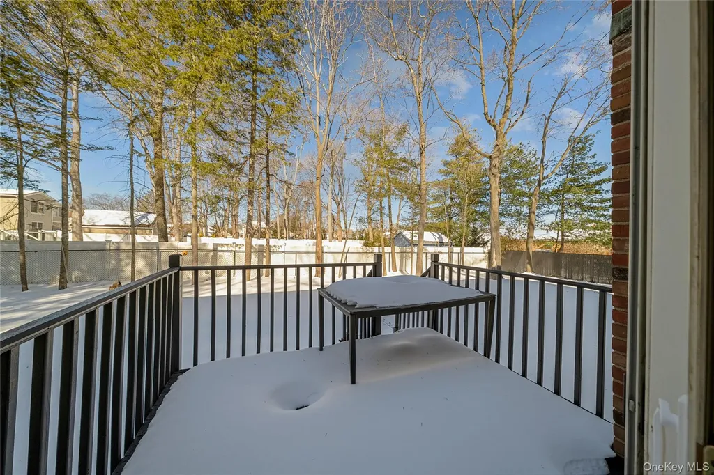 165 5th Street Saint James NY 11780