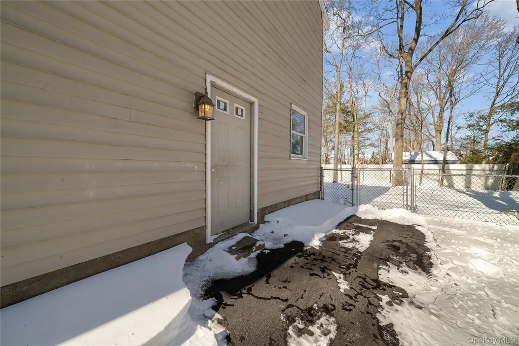 165 5th Street Saint James NY 11780