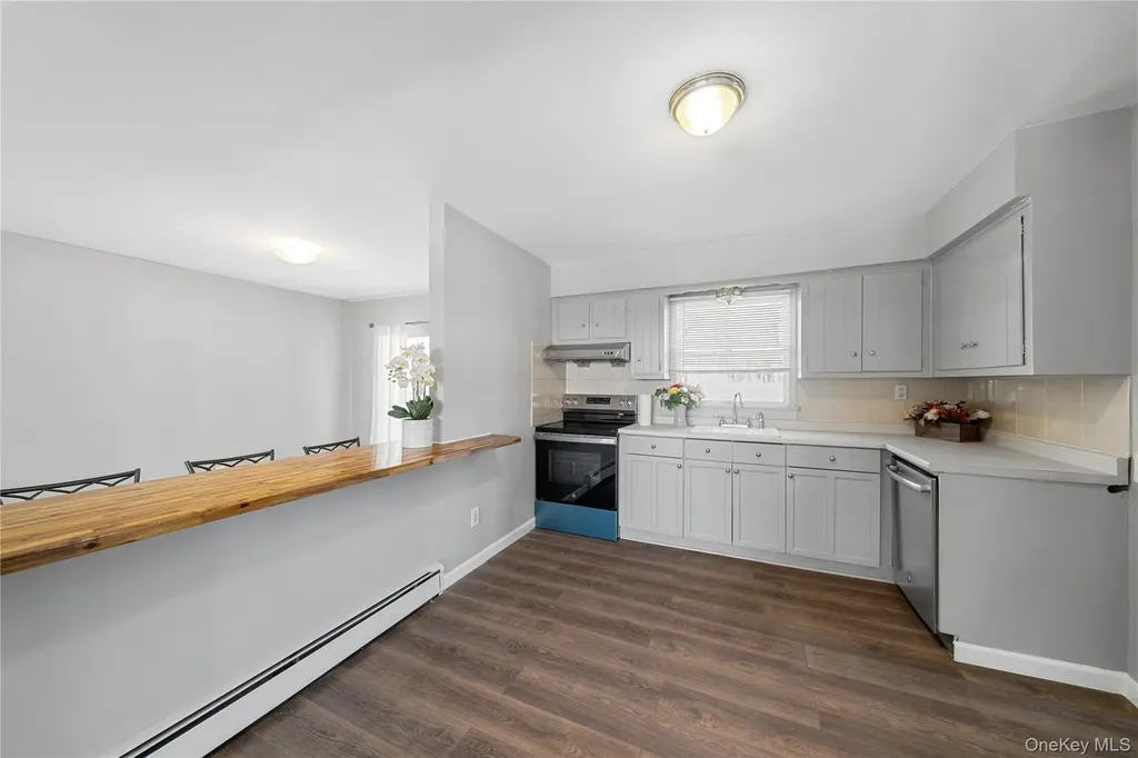 165 5th Street Saint James NY 11780