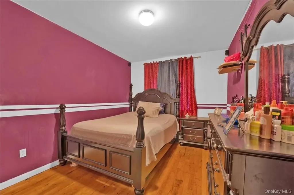 931 E 216th Street Bronx NY 10469