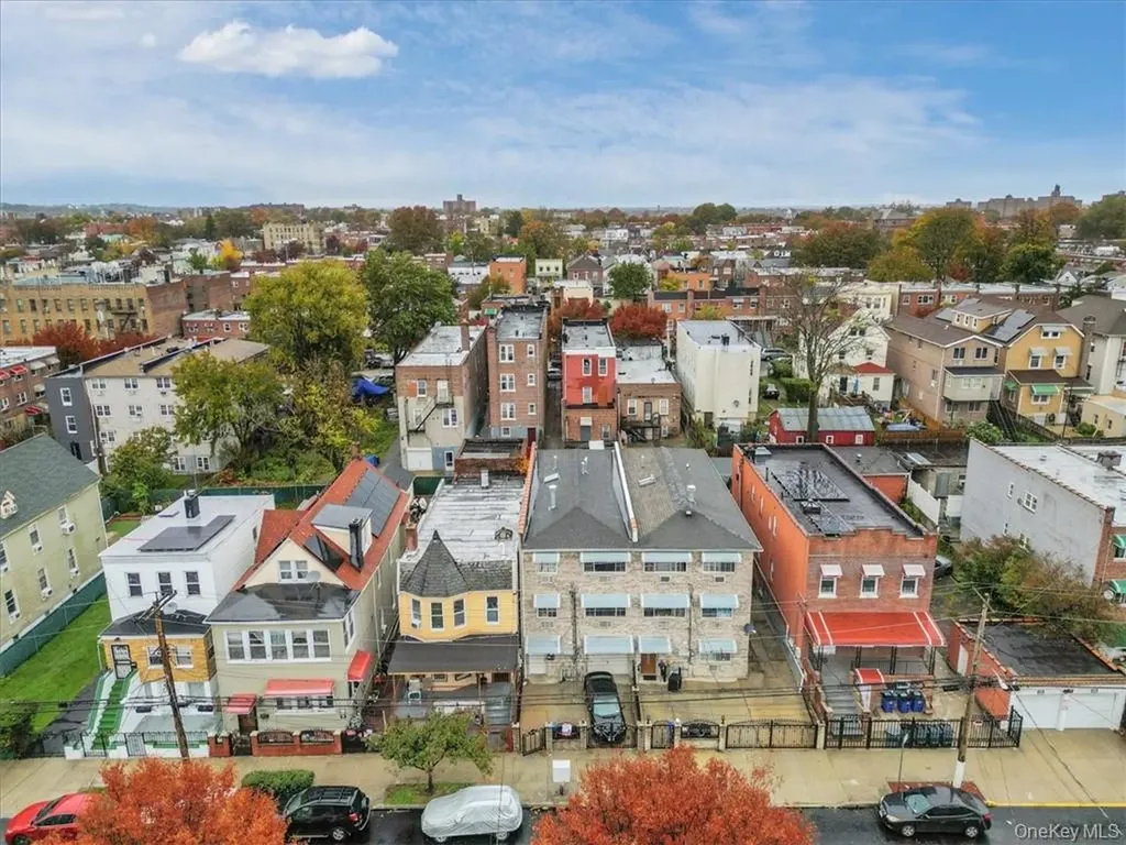 931 E 216th Street Bronx NY 10469