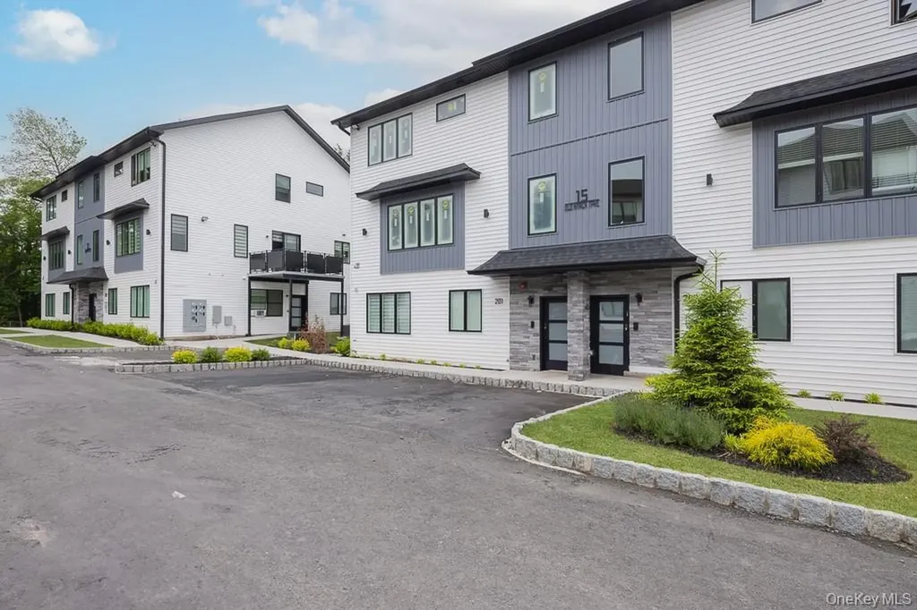 15 Old Nyack Turnpike Monsey NY 10952