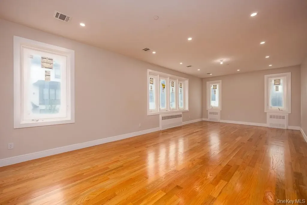 15 Old Nyack Turnpike Monsey NY 10952