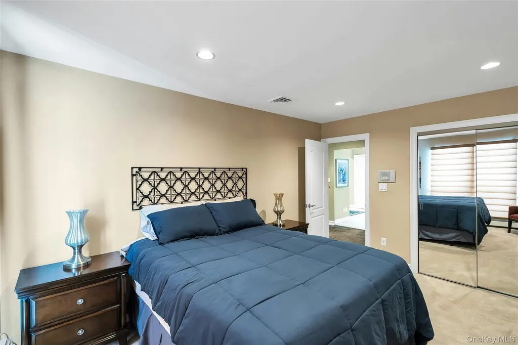 7 Albertson Lane Old Westbury NY 11568