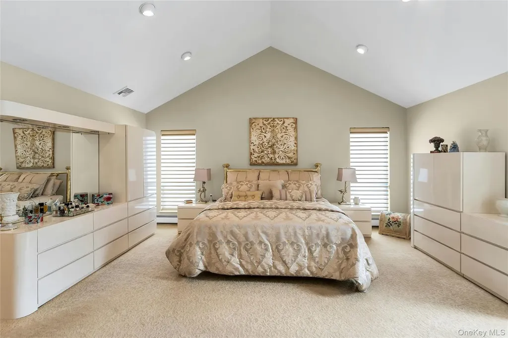 7 Albertson Lane Old Westbury NY 11568