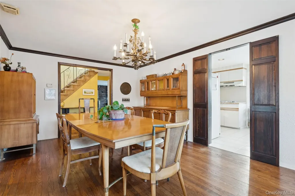 10 Sarah Drive Dix Hills NY 11746