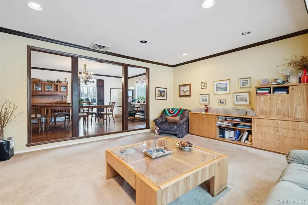 10 Sarah Drive Dix Hills NY 11746