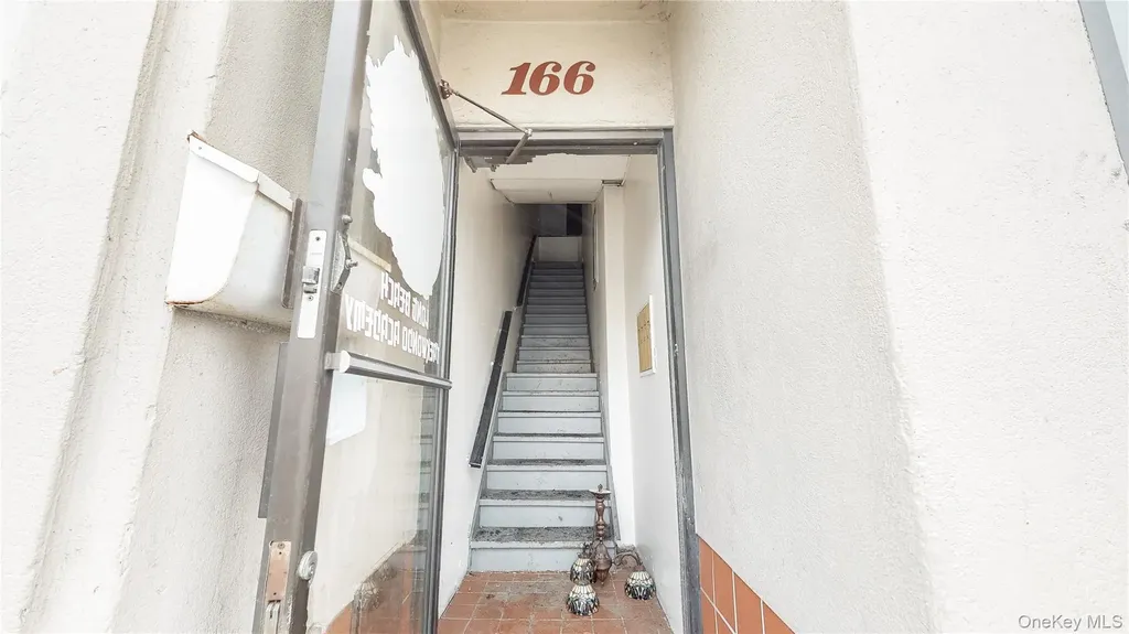 166 W Park Avenue Long Beach NY 11561